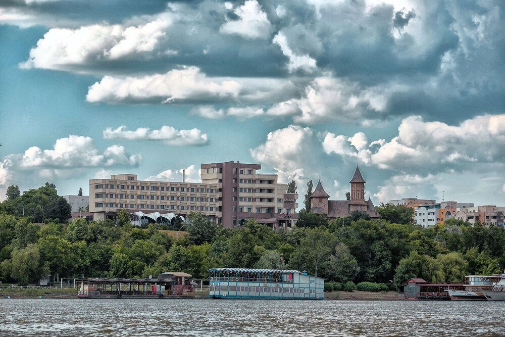 Faleza Hotel by Vega in Galati, Romania