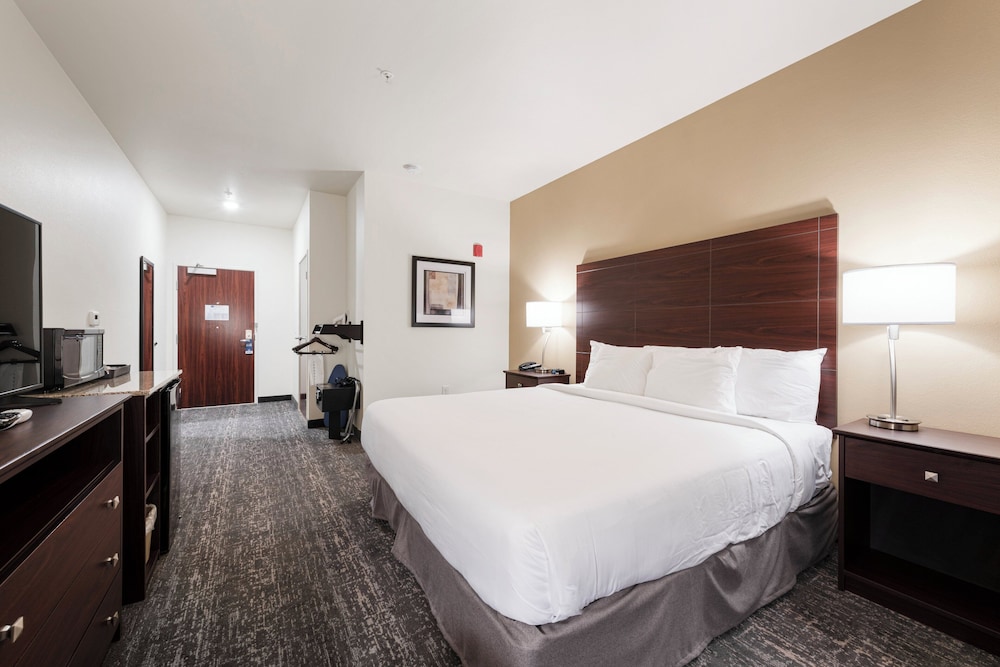 Cobblestone Hotel & Suites Urbana - photo 44
