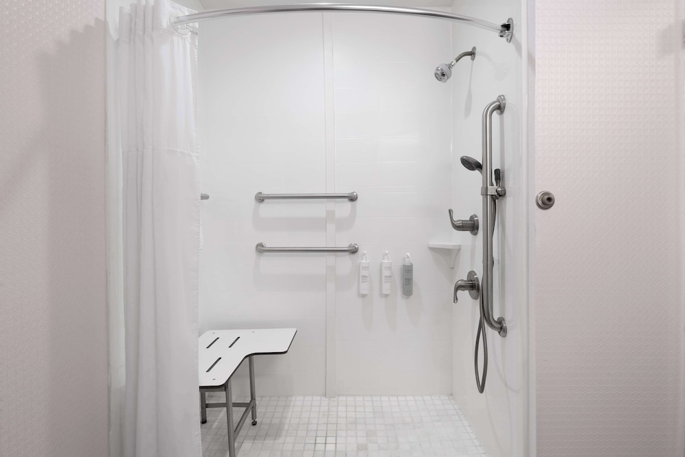 Hampton Inn Norfolk Virginia Beach - photo 24