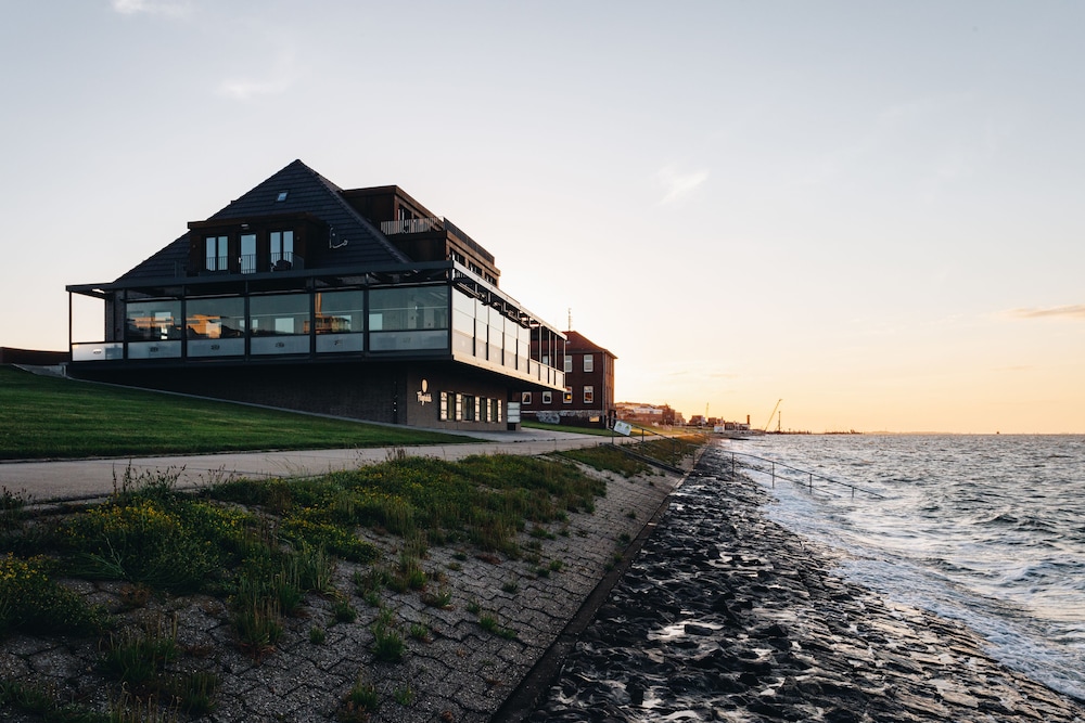 Fliegerdeich Hotel & Restaurant - carbon neutral hotel in Wilhelmshaven