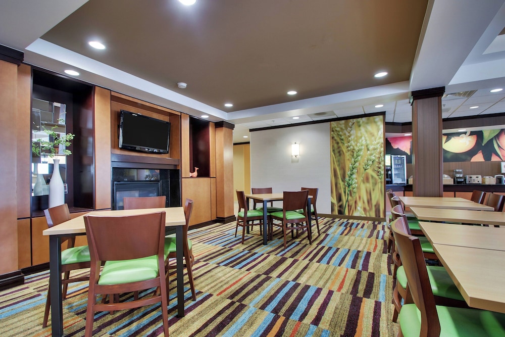 Fairfield Inn & Suites by Marriott Ottawa Starved Rock Area - photo 53