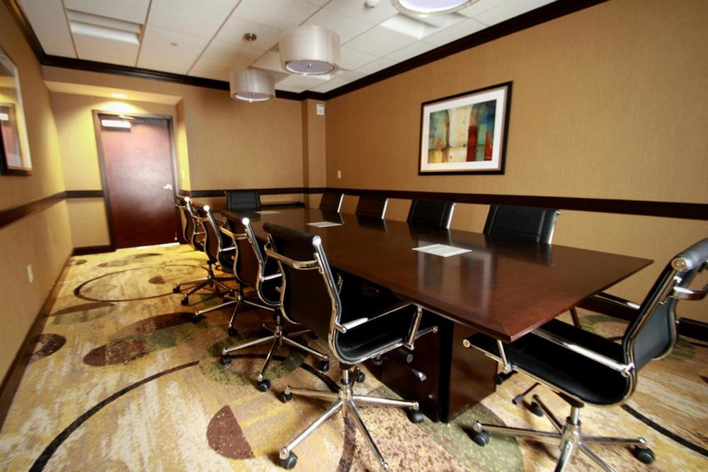 Holiday Inn Express Philadelphia Penns Landing by IHG - photo 54