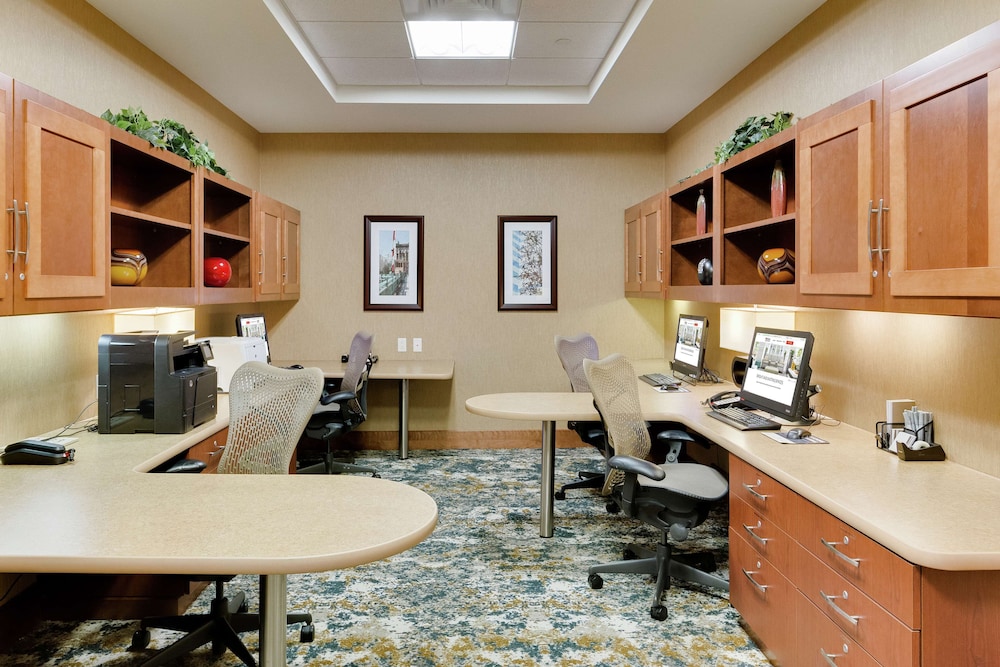 Hilton Garden Inn Milwaukee Airport - photo 53