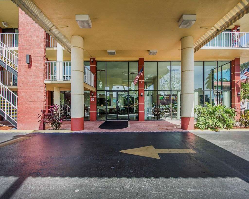 Quality Inn & Suites at Tropicana Field - photo 3