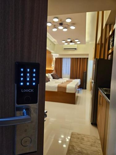 Modern Condotel 2Beds near MOA — 4-Star Luxury Hotel in Manila, Philippines