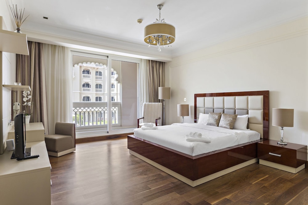 Granduer Residences C106 1BD — 5-Star Luxury Hotel in Dubai, United Arab Emirates