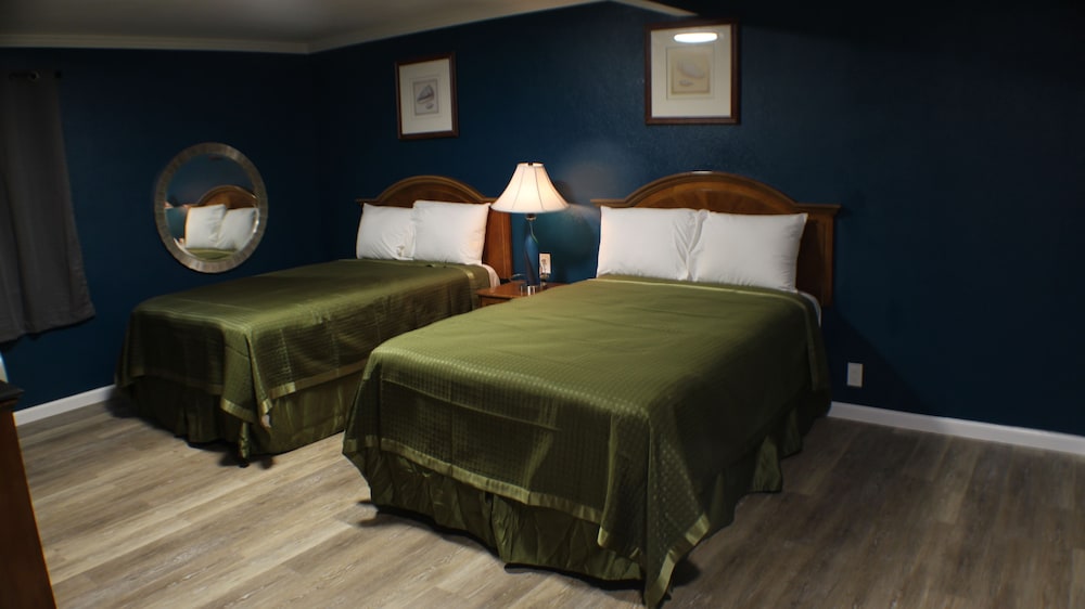 Aristocrat Motel - photo 2