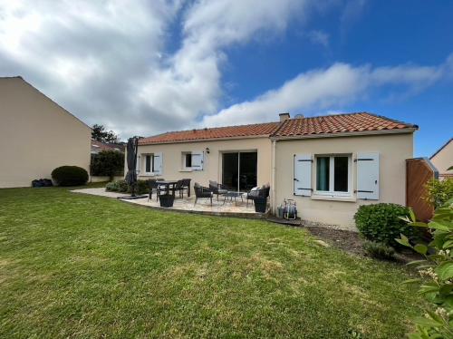 Beau Rivage Villa 6 personnes plage A 200m — 4-Star Luxury Hotel in Saint-Michel-Chef-Chef, France