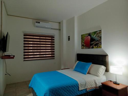Teresita's House Suites con cocina privada ideal para parejas AC wifi agua caliente cerca del aeropuerto a pocos pasos del malecón San Cristóbal — 4-Star Luxury Hotel in Puerto Baquerizo Moreno, Ecuador