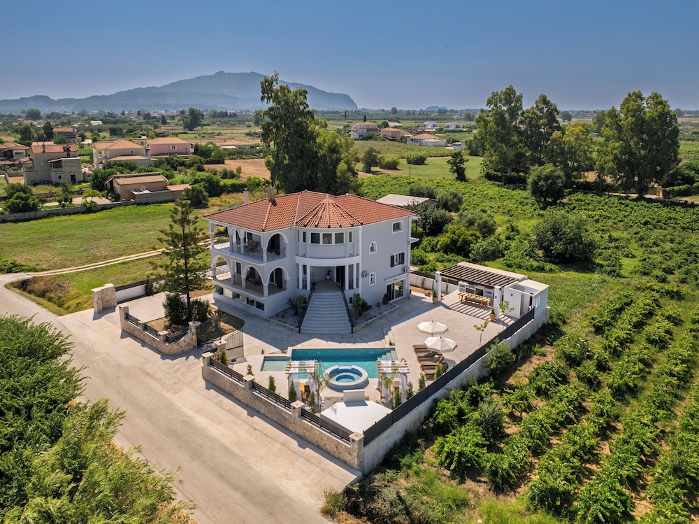 Oasis Luxury Residences — Zakynthos