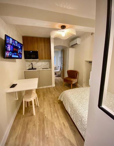 Charmant Studio Hyper Centre - last minute hotel in Bastia