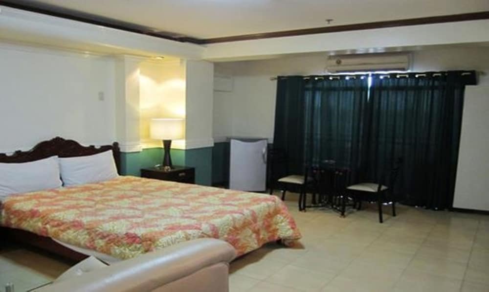 Natalia Hotel — Angeles City — photo 4