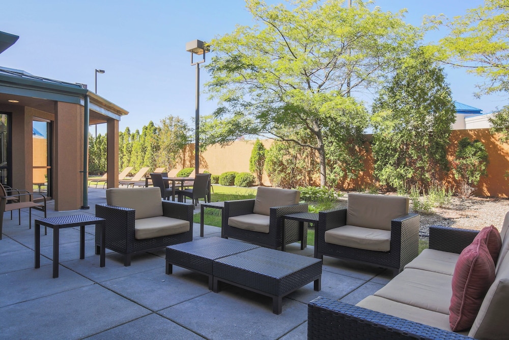 Courtyard Flint by Marriott - photo 43