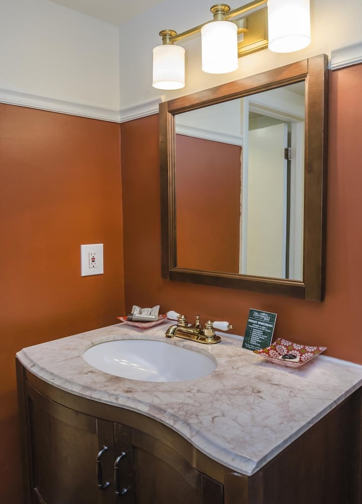 The University Inn at Emory - photo 18