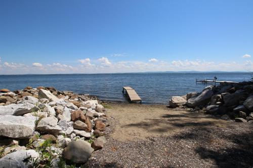 North End Nook — 4-Star Luxury Hotel in North Hero, United States