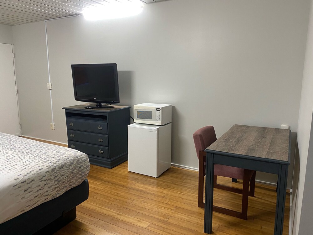 Discovery Inn Macon - photo 4