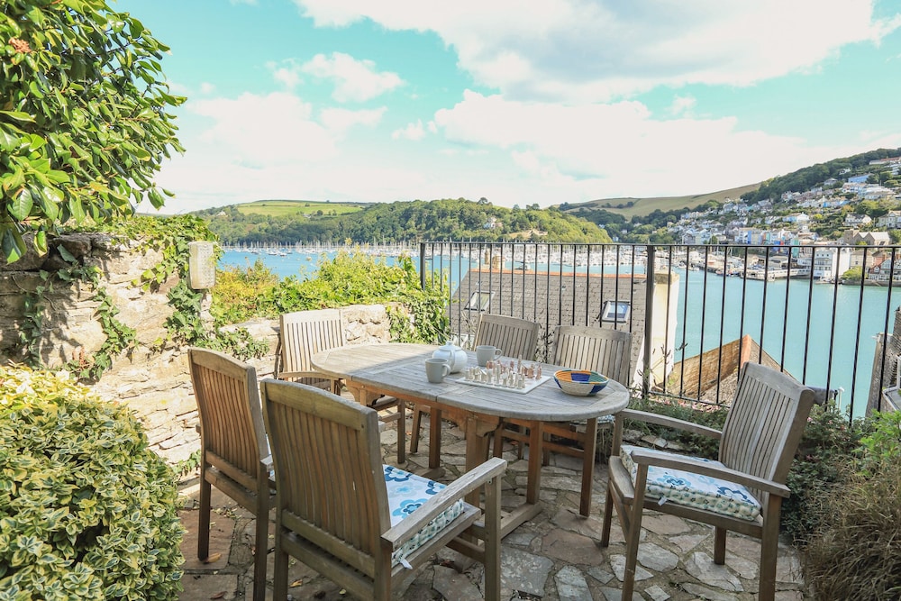 7 Nelson Steps - last minute hotel in Dartmouth