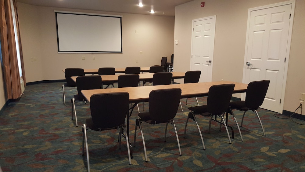 Candlewood Suites Hot Springs by IHG - photo 41