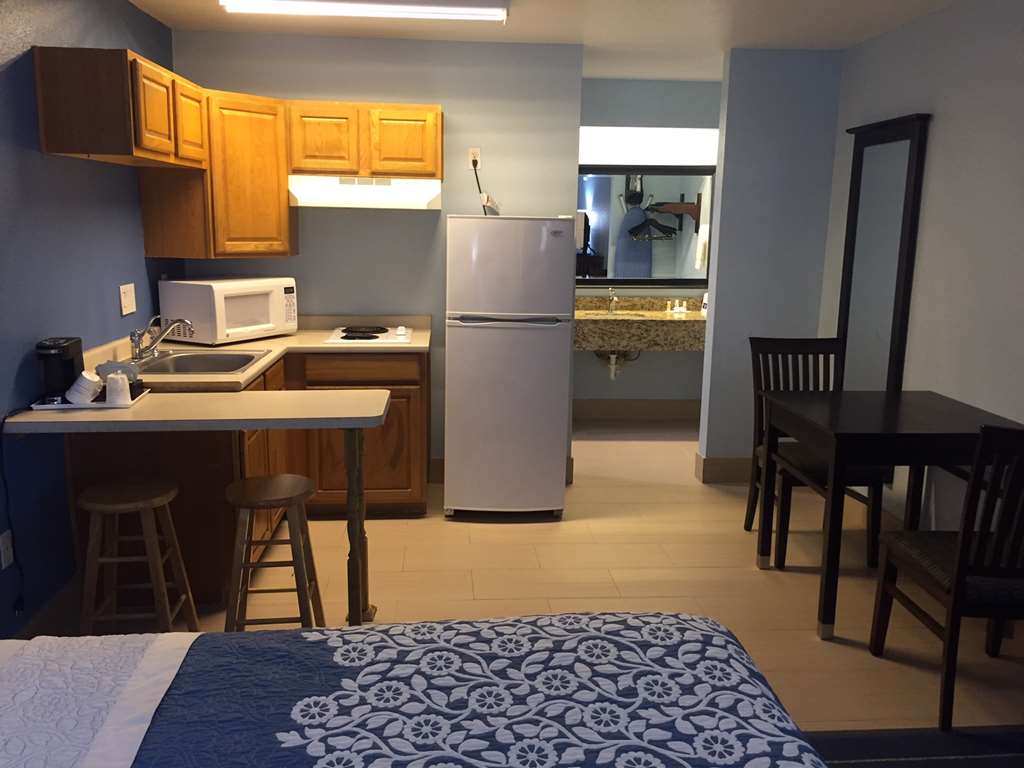 Americas Best Value Inn Bishop Kingsville - photo 13