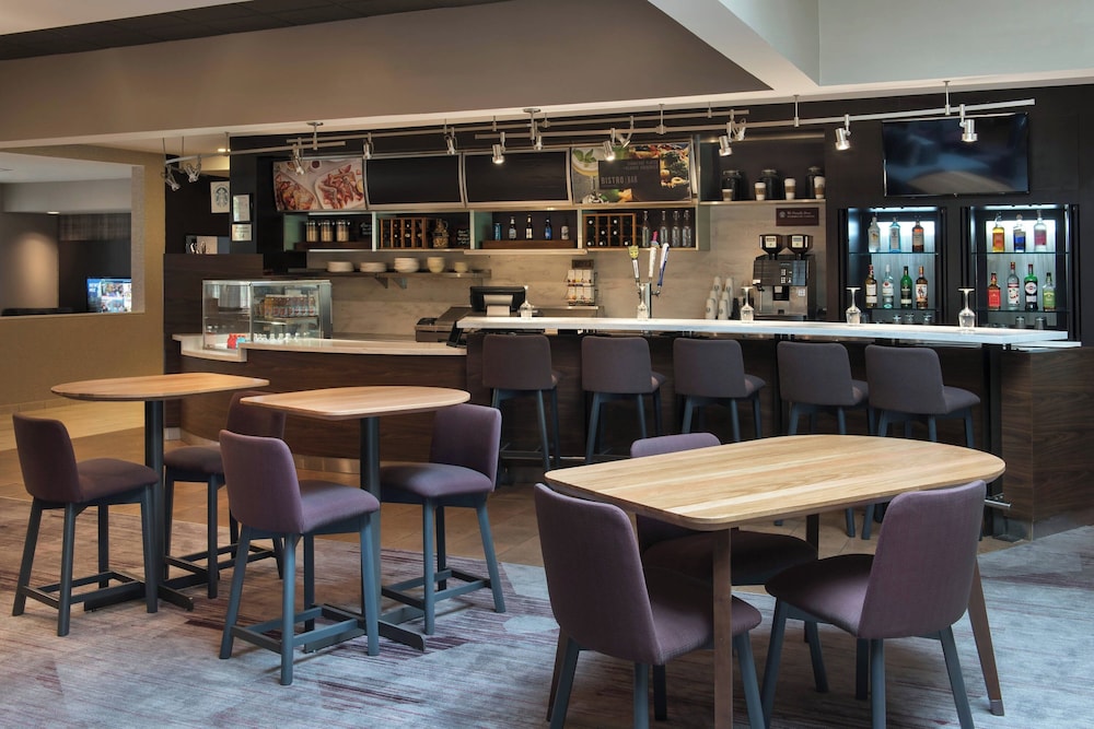 Courtyard by Marriott Lincroft Red Bank - photo 23