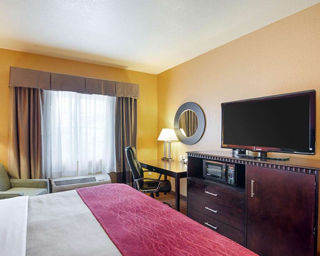 Comfort Inn & Suites Orange Montpelier - photo 11