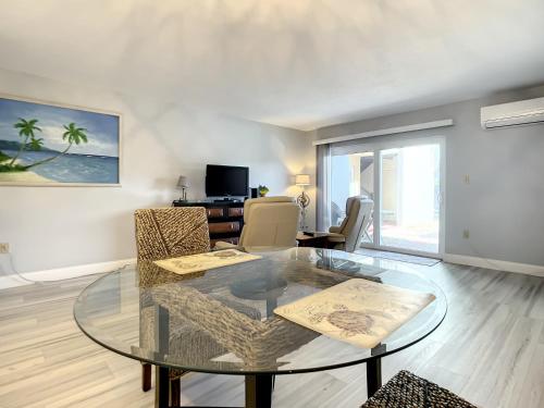 MC315 Mariner's Cove by RedAwning - photo 23