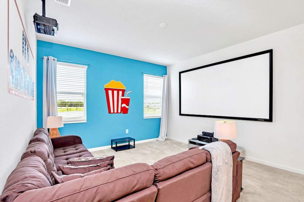 8BR Family Resort Home With Pool & Theatre - photo 3