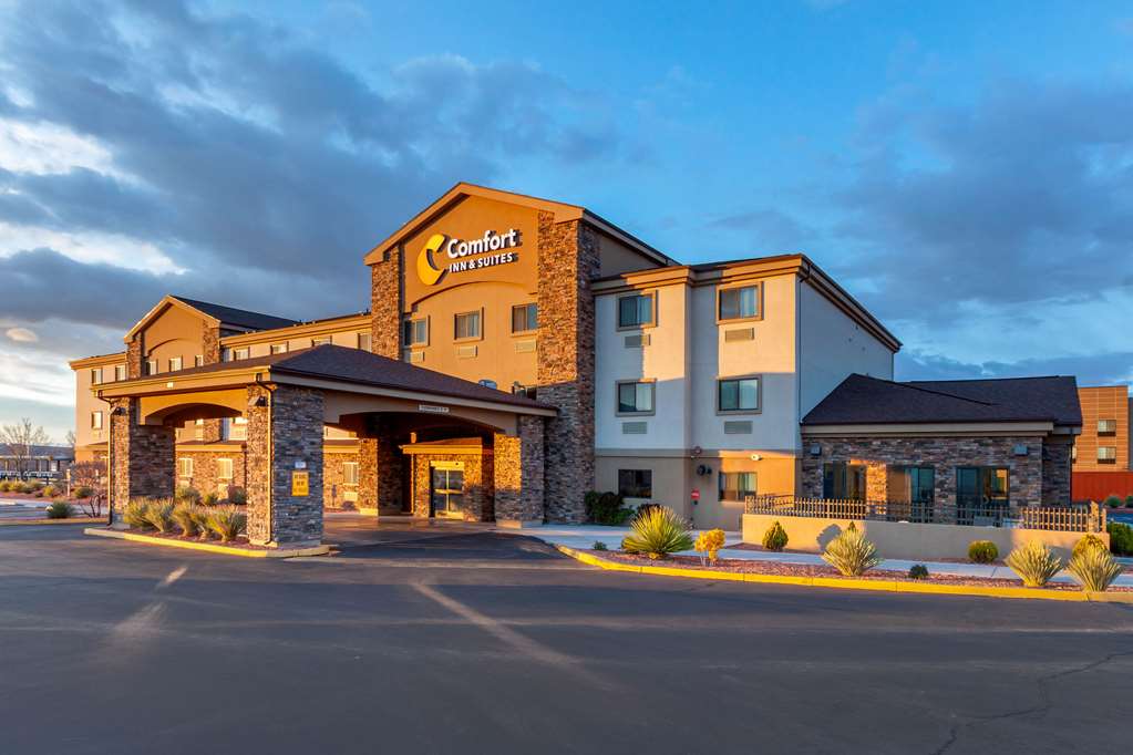 Comfort Inn & Suites Page at Lake Powell - carbon neutral hotel in Page