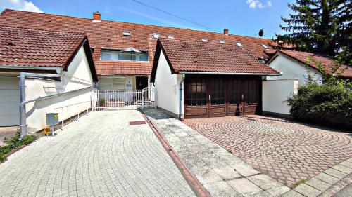Alea Apartmanok — Harkany — photo 3