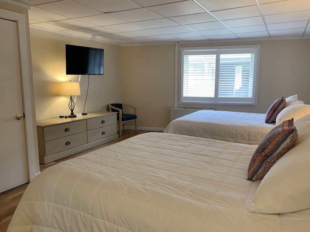 Vineyard Harbor Motel Private Beach - photo 56