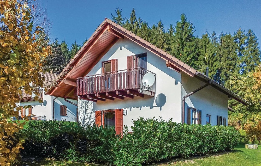 Seepark Kirchheim Ferienhaus bei Nina — 4-Star Luxury Hotel in Kirchheim, Germany