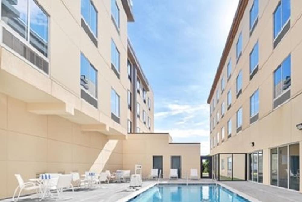 Four Points by Sheraton Oklahoma City Airport - photo 17