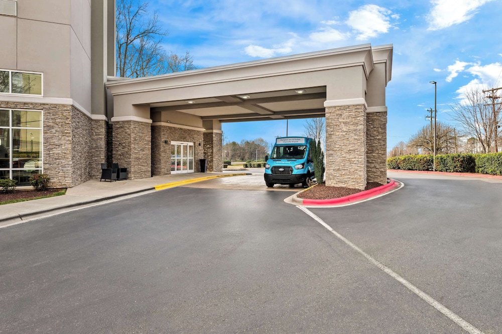 Hampton Inn & Suites Charlotte Airport - photo 58