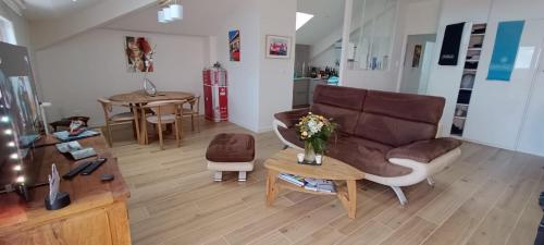 Nirvana in Unknown City, France