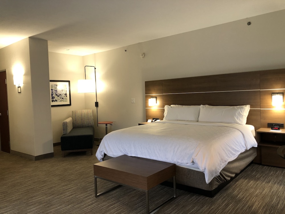 Holiday Inn Express & Suites Franklin KY by IHG - photo 37