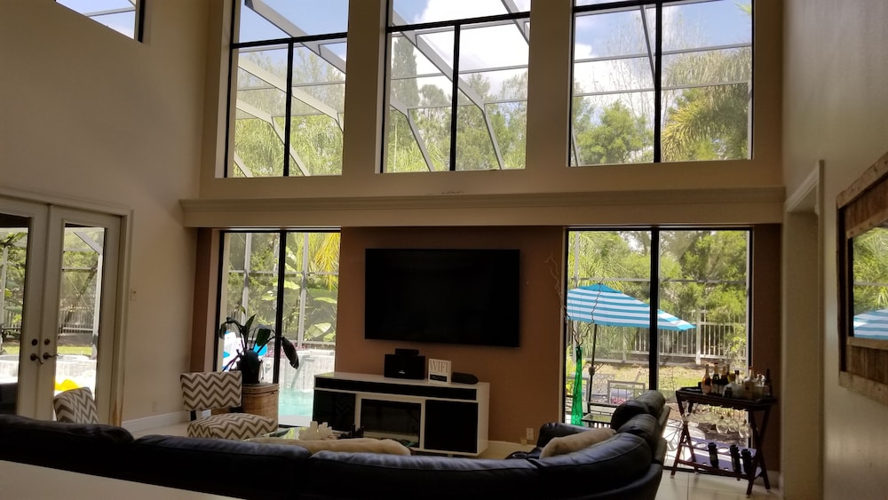 Mansion Getaway Sleeps 24 - photo 8