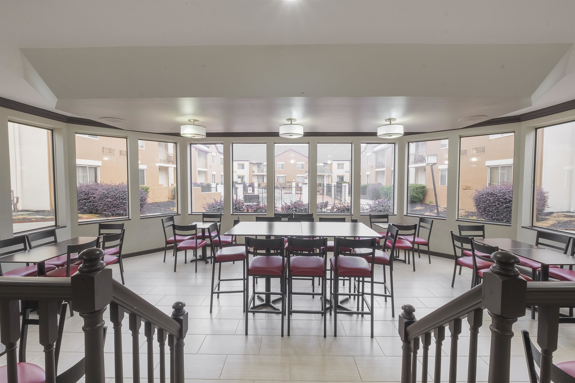 Red Roof Inn Plus Suites Knoxville West Cedar Bluff — Knoxville