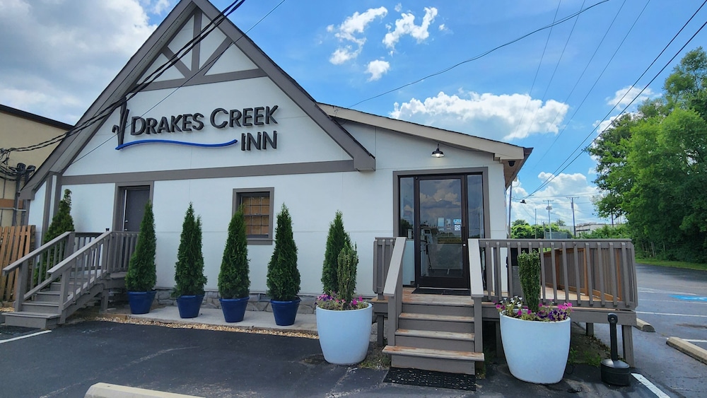 Drakes Creek Inn formerly The Relax Inn - photo 16