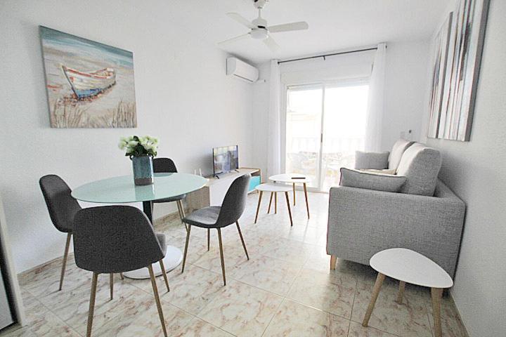 Apn Apartamento Playa de Guardamar — 4-Star Luxury Hotel in Guardamar Del Segura, Spain