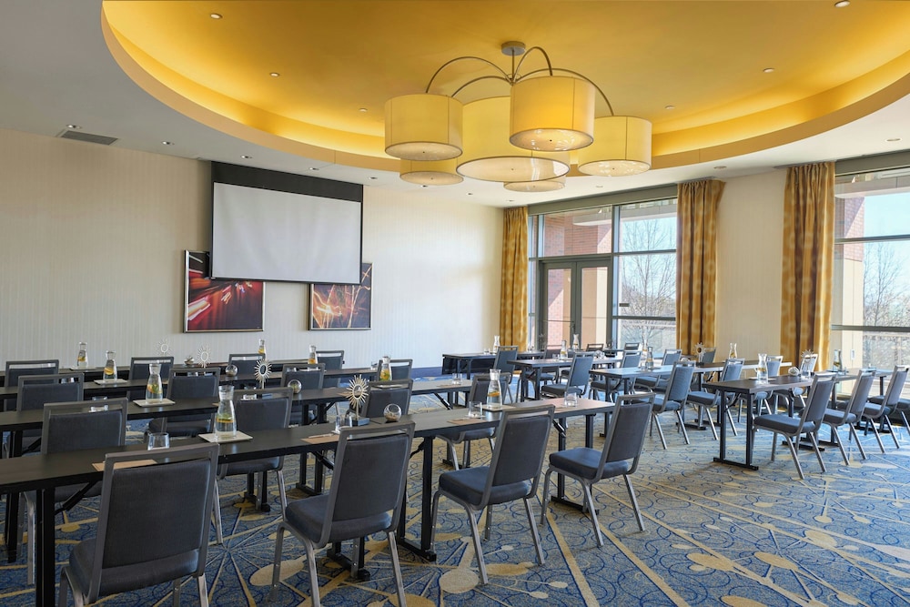 Renaissance Arlington Capital View Hotel - photo 44