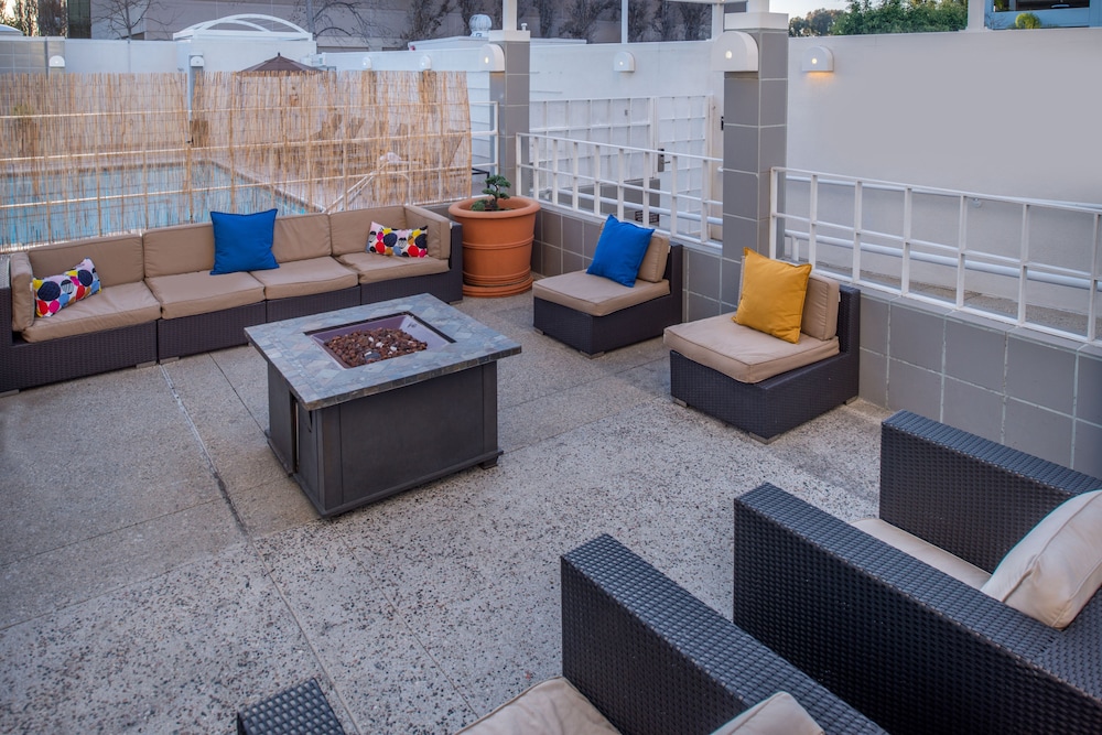 DoubleTree by Hilton LAX El Segundo - photo 30