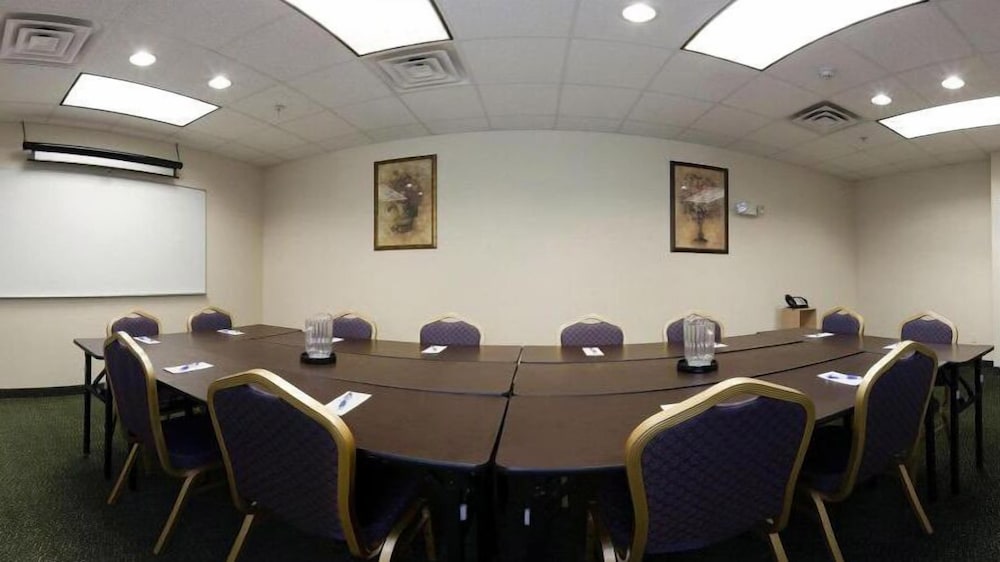 Candlewood Suites St. Joseph Benton Harbor by IHG - photo 31