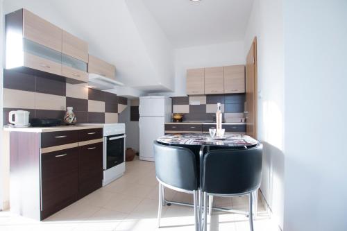 Blue Horizon Apartments