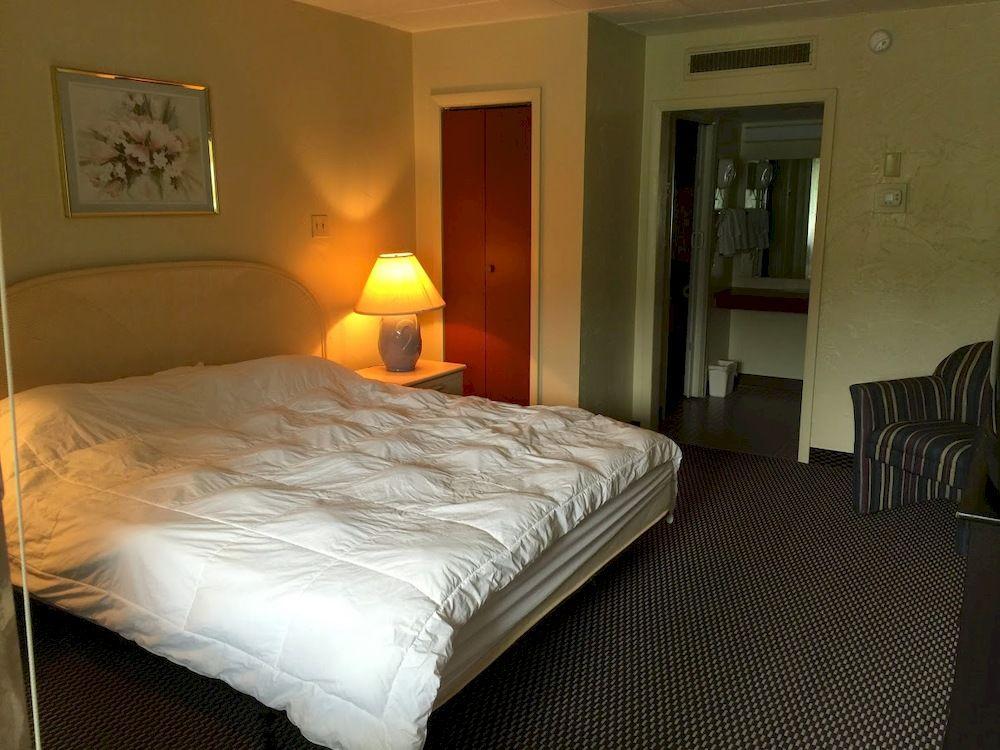 Knights Inn Johnstown - photo 14