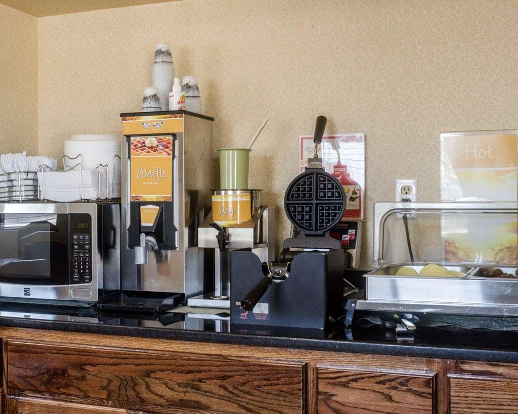 Quality Inn I 70 at Wanamaker - photo 21