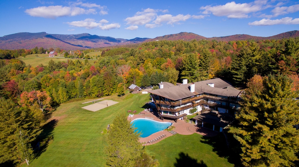Stowehof Inn - carbon neutral hotel in Stowe