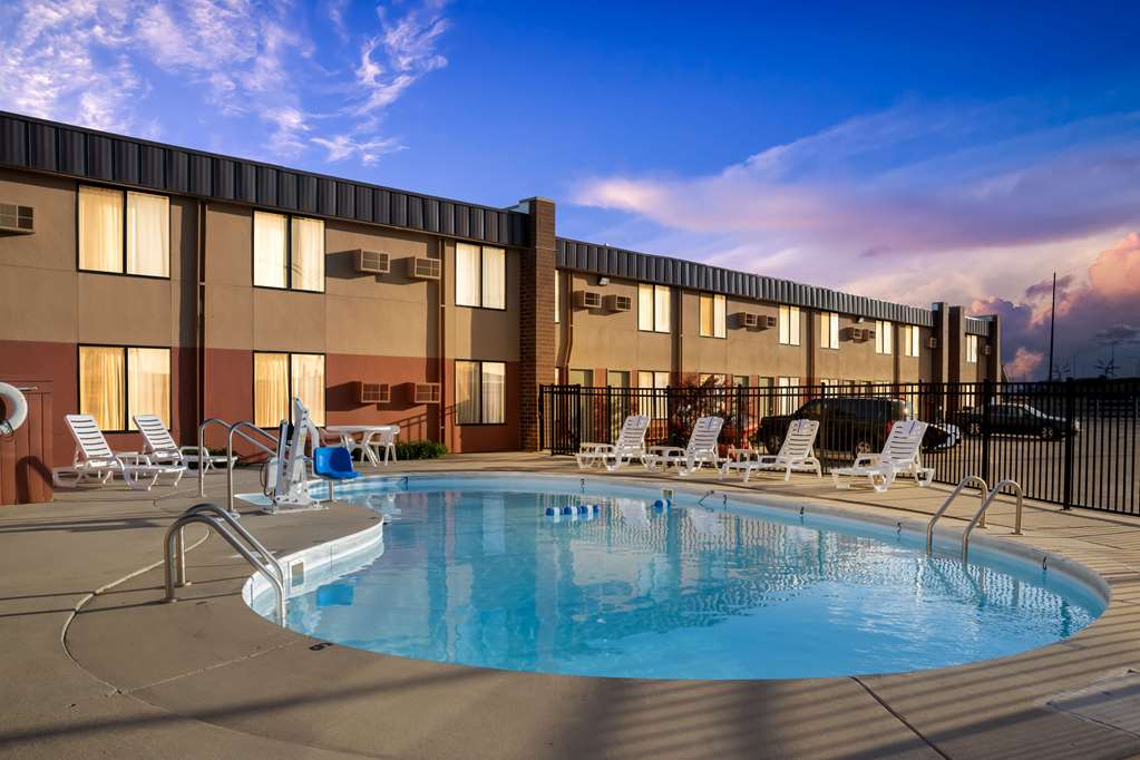 Econo Lodge Billings - photo 31