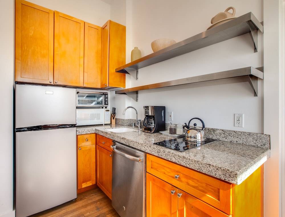 Venice Suites - photo 24