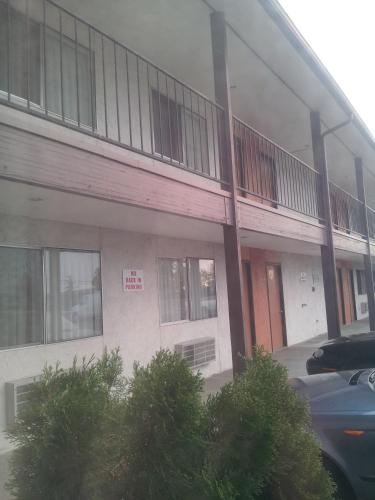 Interstate Inn - photo 3