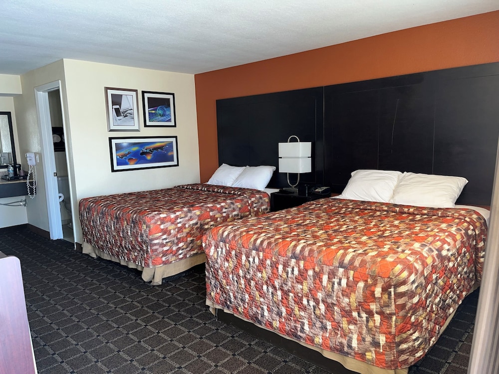 Oregon Trail Inn and Suites - photo 10